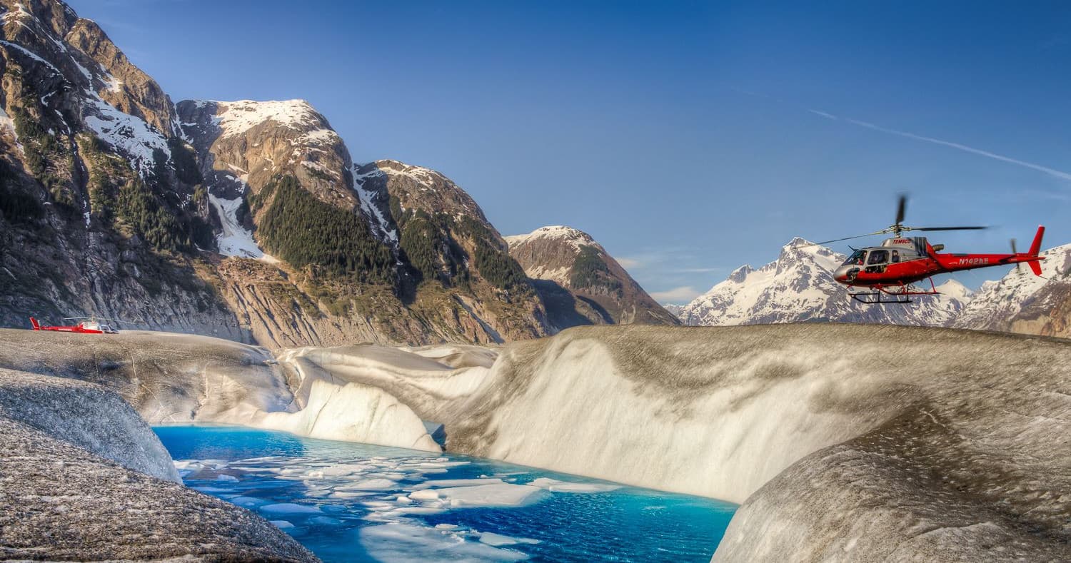 TEMSCO helicopter landing on glacier icefield in Skagway